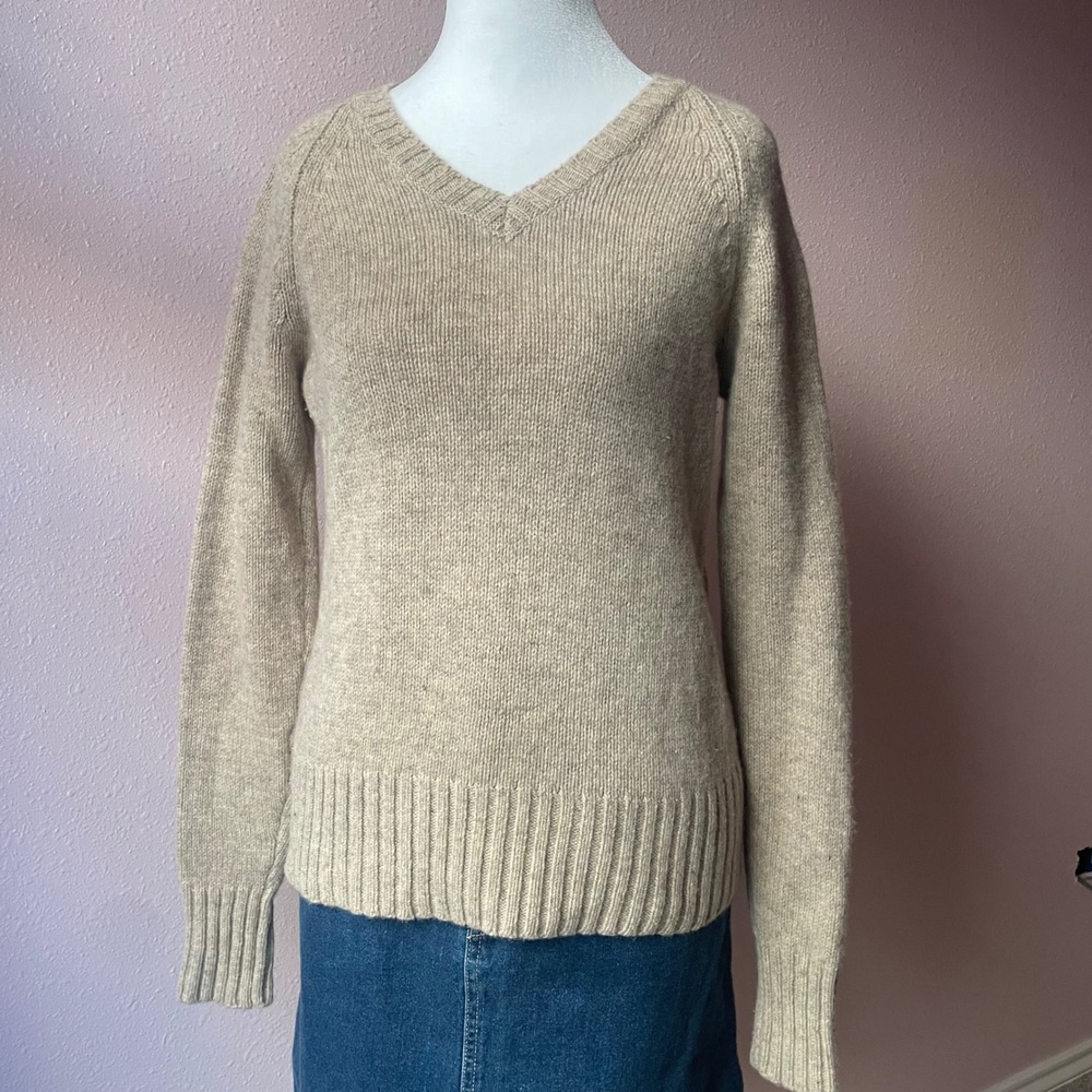 Vintage Early 2000s Rory Gilmore‎ Academia Wool V-Neck Sweater